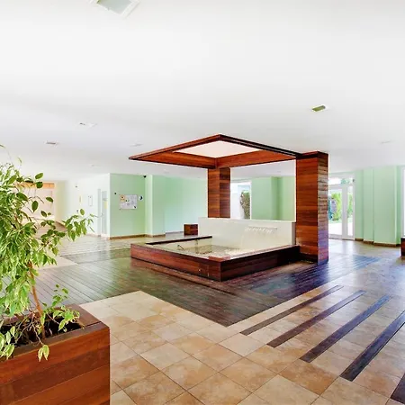 Royal Marine 2 425 Roses - Barneda Apartamento *